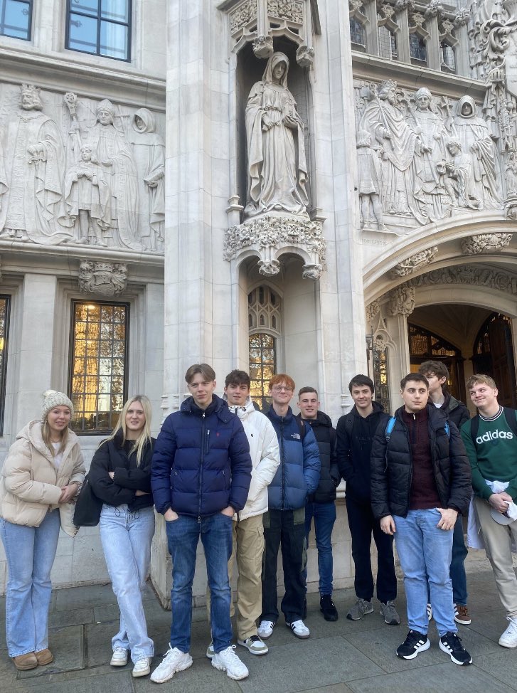 OpgsSixth's tweet photo. Year 12 Politics and History students on our Politics and Propaganda tour: Westminster Abbey, Parliament, National Portrait Gallery and Supreme Court. https://t.co/PB203SxrHA