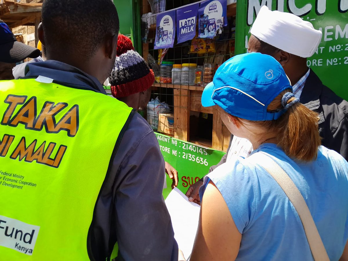 Shukran jeshi ya Danish environment protection Agency for passing by today to one of our @CustomerBora kiosks,
Went through the whole process of how Taka bank operates, definitely one of the best solution for Waste management

#DhcDoing