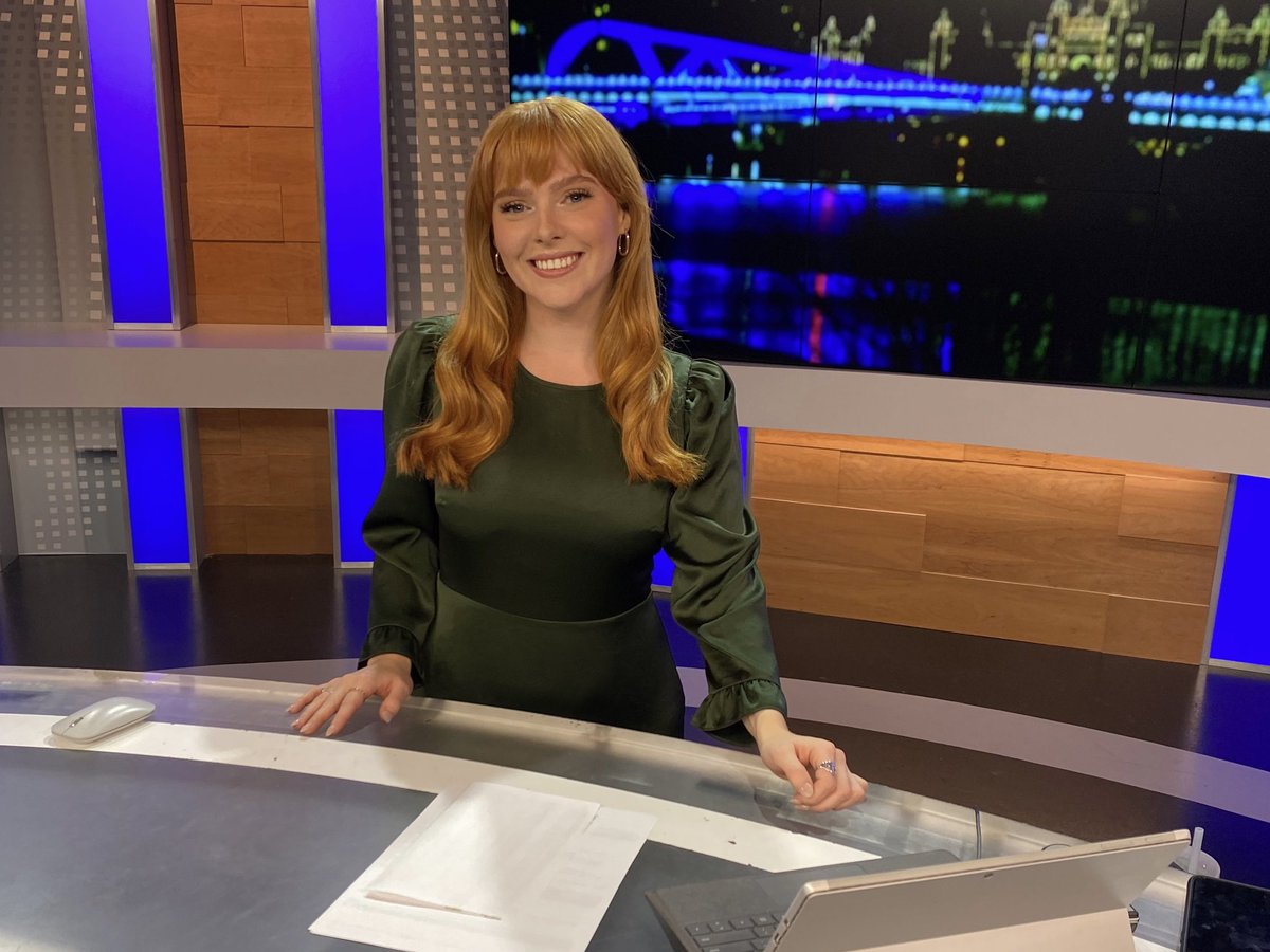 CTVhannahlepine's tweet image. In other news…

This weekend will be my last behind the @CHEK_News desk. 
This team has been so incredible to me, not to mention all the viewers who tuned in every wknd. 

Thank you from the bottom of my heart for making my time on Vancouver Island so special.