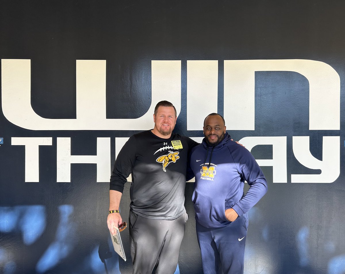 Millikan Football 🐏 tweet media