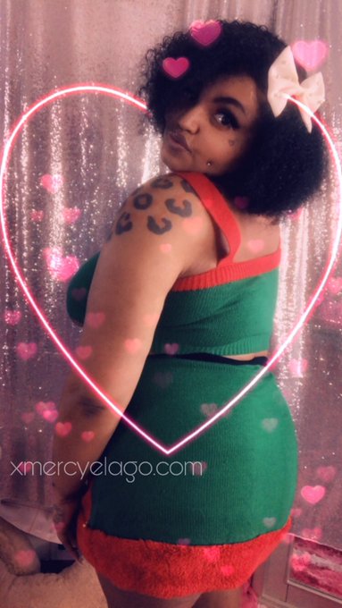 Santa&rsquo;s Little Elf &hearts;️ New Nudies Posted To My OF!&hellip; Or You Can Get Them Directly From Me! 💖  💎 https://t