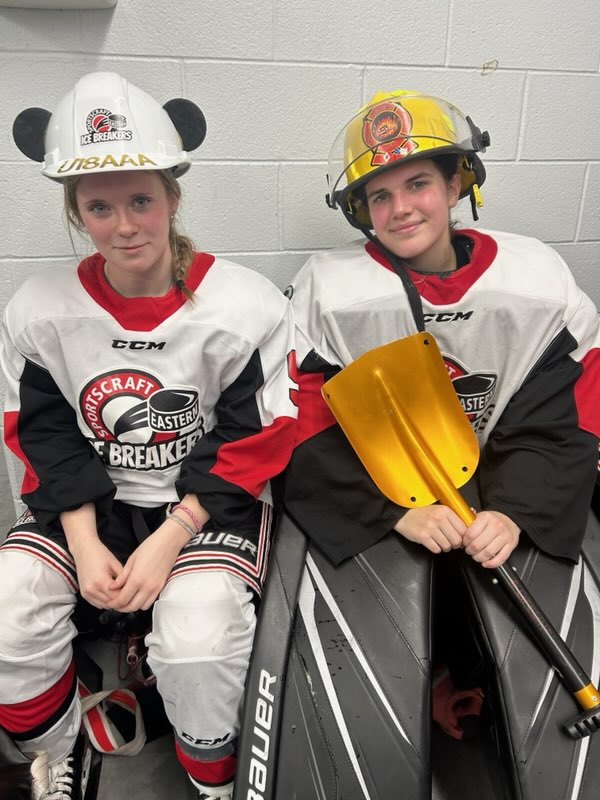 AAAU18EIB's tweet photo. GAME RECAP
🚨 Kitchen
🍏 Crocker
🥅 Murphy 
Shots On Goal
IceBreakers - 10
Sharks - 33
POG: Willcott
Too Hot To Handle Team Award: Murphy https://t.co/WCzL2wnv5l