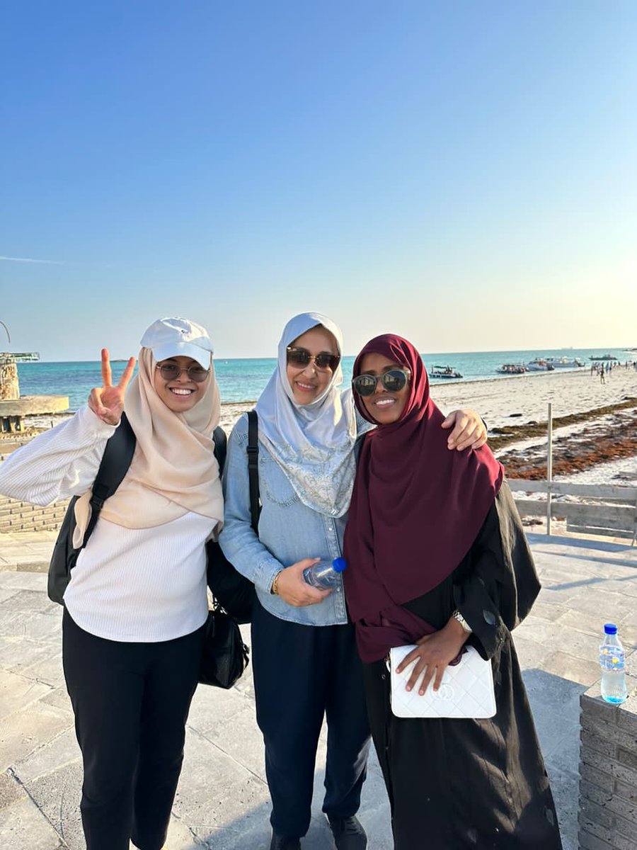 doingbusinessdj's tweet photo. #Djibouti_Invest
(Suite) Afin de faire profiter la délégation de leur séjour à #Djibouti et dans le même temps faire valoir de visu les opportunités d'investissement dans notre pays, nos hôtes ont pu visiter le 28.11.23 le #Lac #Assal puis, aujourd'hui l'île #Moucha 3/4 https://t.co/pT8tGsaYXZ