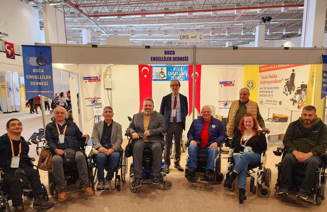 BucaEnDernegi's tweet photo. 4.Uluslararası Engelsizmir Kongremiz'in açılışını gerçekleştirdik. Yoğun ilgi gören standımızda, örnek projelerimizi tanıtımını gerçekleştirdik.
Hafta sonu boyunca devam edecek kongremize, tüm dostlarımızı bekliyoruz. https://t.co/xDNCc3oG78