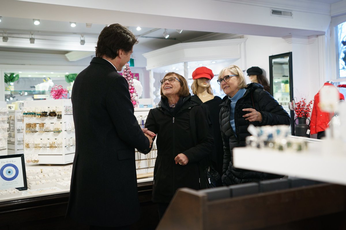 JustinTrudeau's tweet photo. Canada is the best country in the world – and that’s because of communities like Markham—Unionville and the people who call them home. Let’s keep working together to build an even better future. https://t.co/6tR58VBnMa