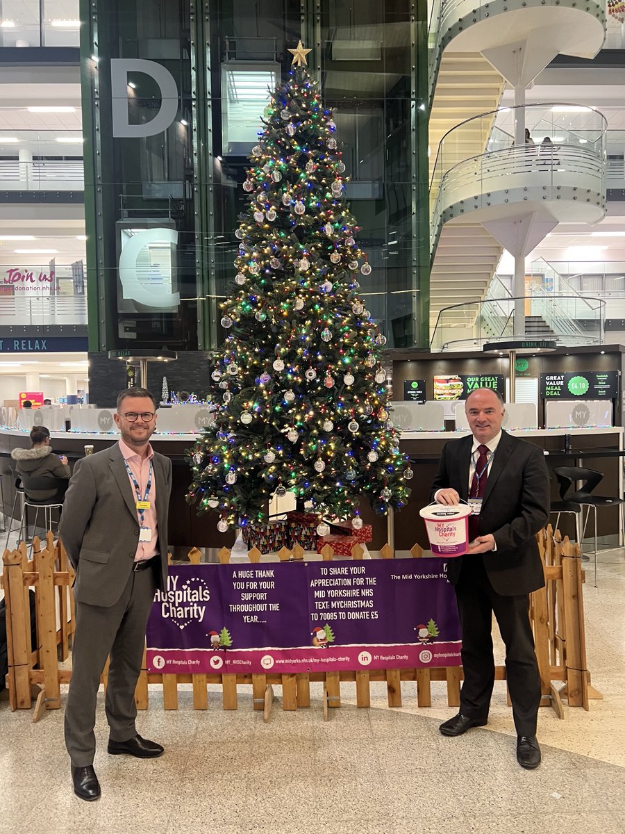 🌟Big thanks to Chris Evans, our COO, and Phillip Marshall, Director of Workforce and OD, for lighting up Pinderfields Hospital!🌟 🎺Applause to @YorksVolsBand for the enchanting melodies!🎵 📱 To donate, text MYCHRISTMAS to 70085 or visit: committedgiving.uk.net/MHC/Donate/ #NHS