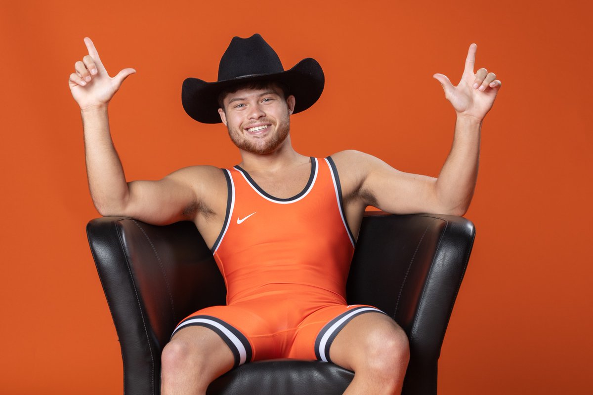 CowboyWrestling's tweet photo. 133 l REECE. WITCRAFT.

No. 14 Reece Witcraft picks up a huge 7-3 decision over No. 3 Julian Chlebove of Arizona State and is moving onto the quarterfinals!

#HomeOfWrestling l #GoPokes https://t.co/Byr4folAwi