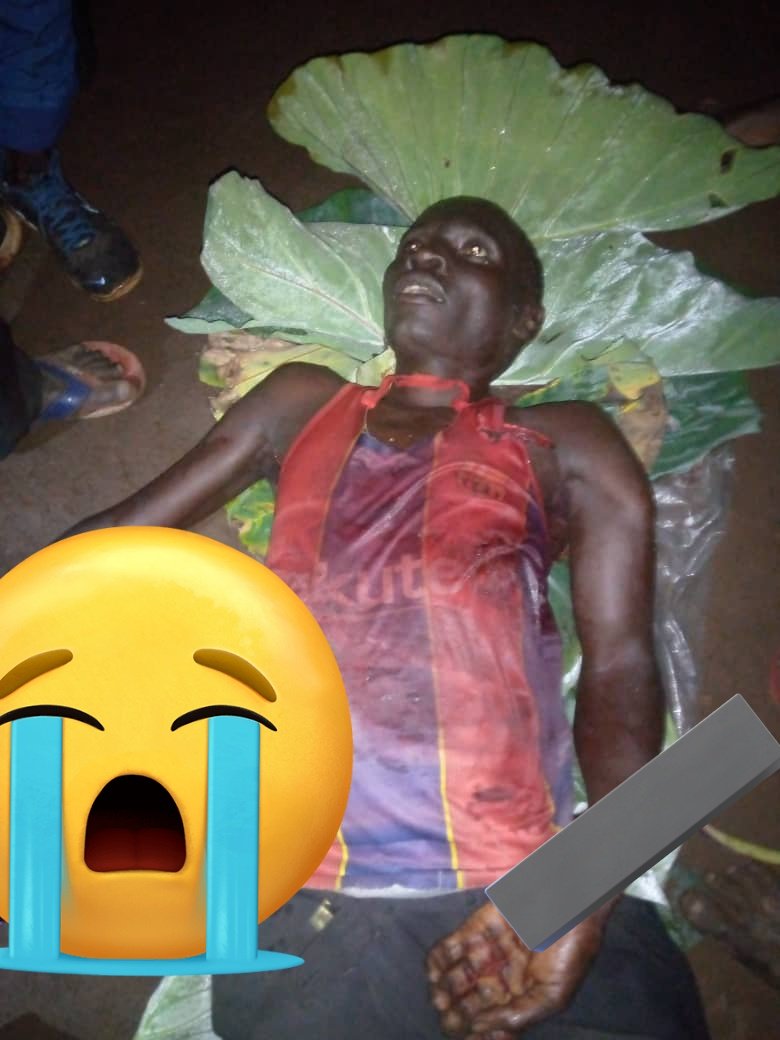 ITURI_AMANI's tweet photo. #GENOCIDE_HEMA_RDC⁉️😭: Silence de @JulesNgongo3 ,@radiookapi et de @Gouv_ITURI
Jeudi 31/11/2023 vers 17h00,
Mhema  #DJOMBU_BALTHASAR, âgé de 50 ans et père de 6 enfants est tué par les #CODECO_LENDU dans son champ au village #LENGE, Gpmnt #NGLE,des BAHEMA #Badjere.
@albcontact https://t.co/qZHBJyJzrE