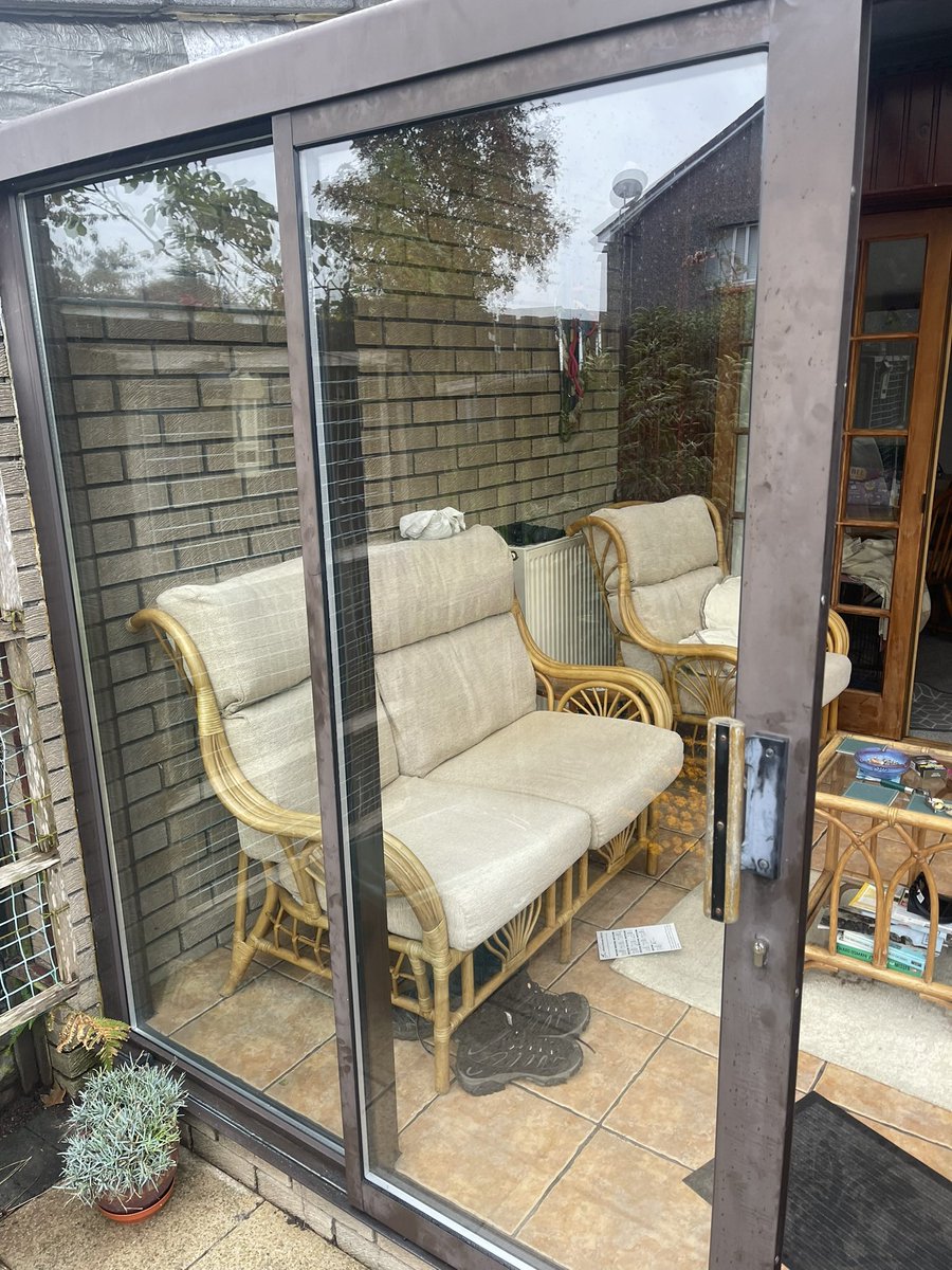 We replaced these double glazing units in a conservatory window and sliding patio door that had broken down, which lead to condensation building up inside of them.