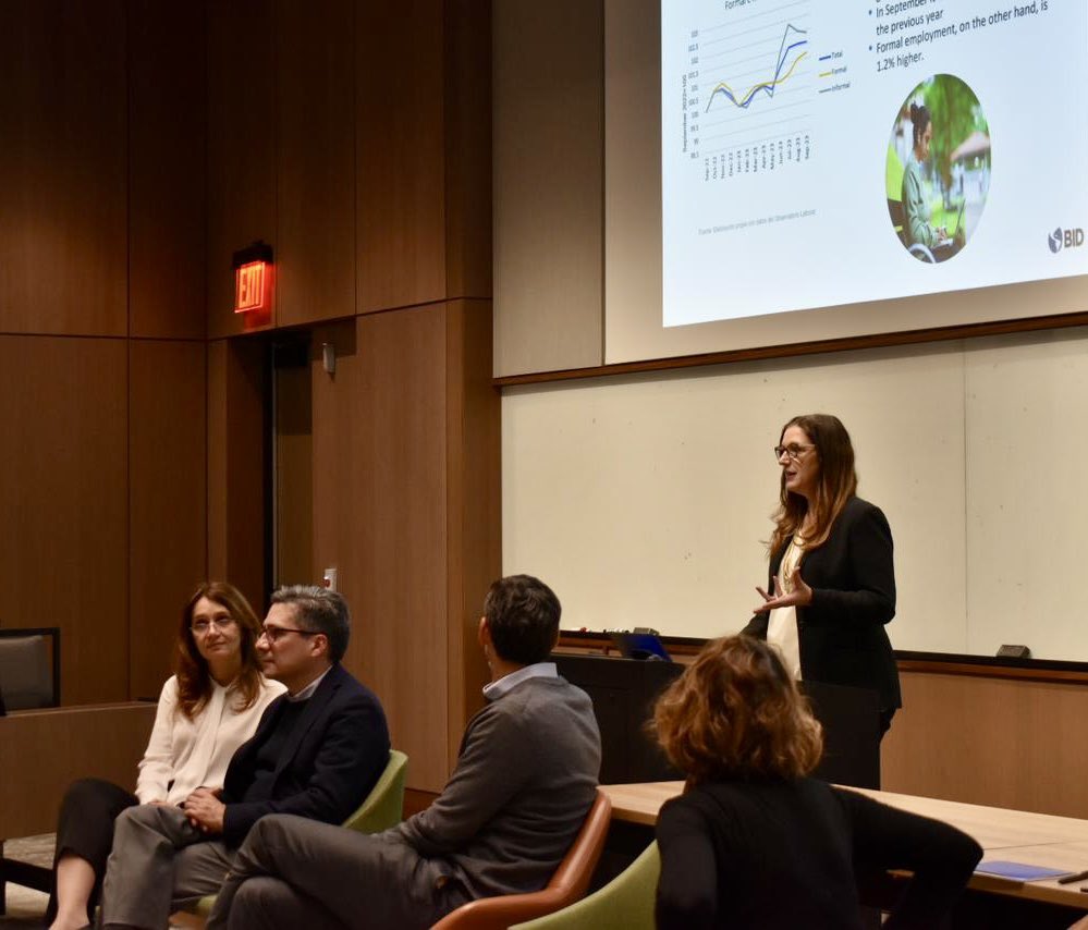 SAIS Latin America Student Club tweet media