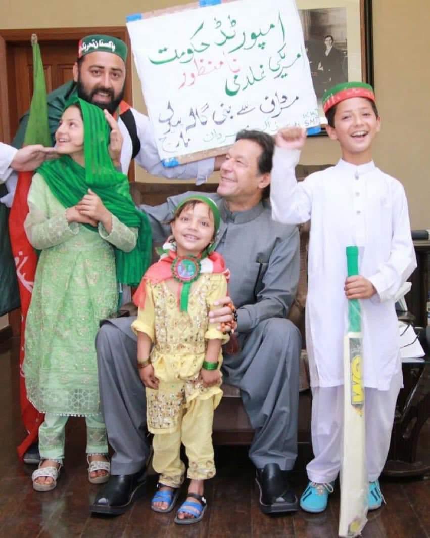 dexiewrites's tweet photo. never forget what they did to Zakir Khan after he met Imran Khan… monsters. https://t.co/fnGJ7XhbJ1