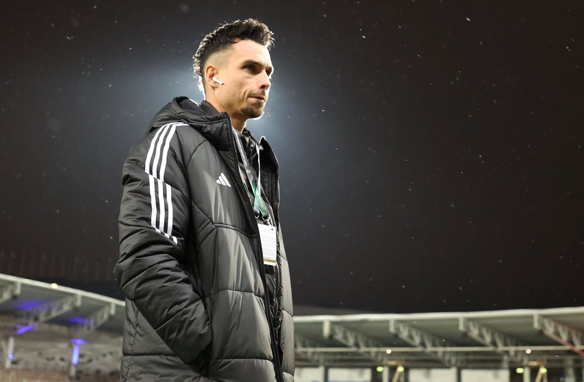 kelle roos tweet media