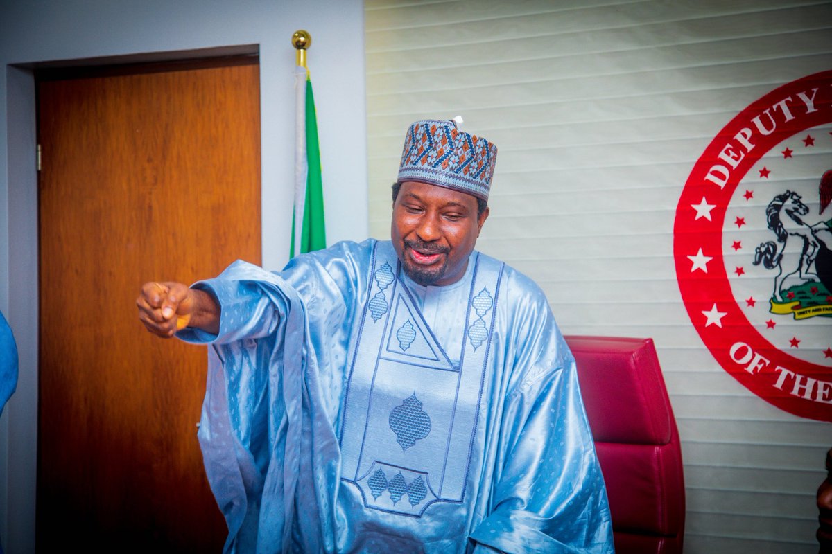 barauijibrin's tweet photo. I had a meeting with the Bayero University Kano SUG at the National Assembly where I emphasized the significance of supporting government initiatives to address education challenges. These scholarships will play a pivotal role in empowering our youth. https://t.co/UrvVfB9fR2