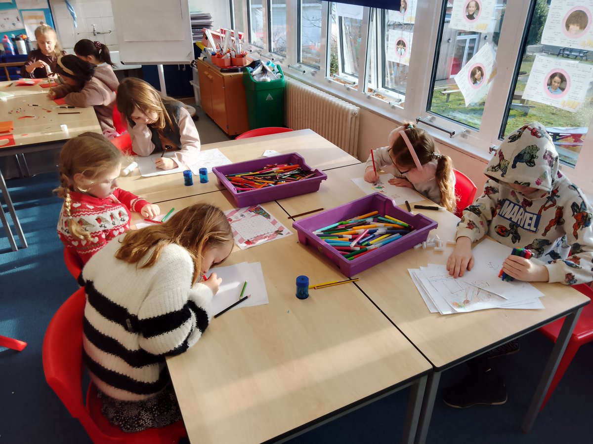 What a wonderful way to start the Christmas festivities! Children enjoyed making their decorations,listening to music and having a hot chocolate to wrap the day up! Happy 1st o December everyone! @somerspark1