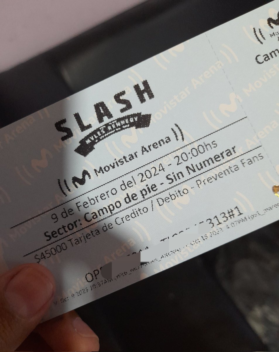 Hoy es mi cumpleaños 🎂 y uno de mis deseos ya se cumplió. ✨️ @Slash 🎩❤️🇦🇷 

#slash #guitarhero #thebestgift