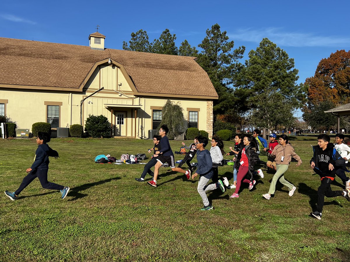 Sparkling Fifth tweet media