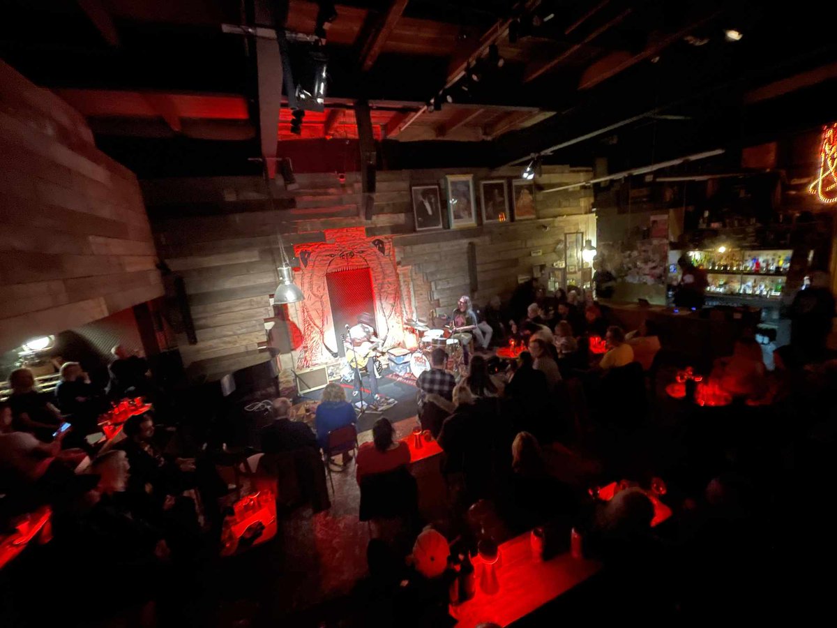 Dois Padres (@doispadres) on Twitter photo That was a red hot Thursday night! 😈🔥
Thank you to everyone who joined us for the Homesick Roadsick album launch 🎸🥁 and to <a href="/the_bear_club/">The Bear Club</a> for hosting us and making us feel so welcome 🐻
We appreciate you all 🖤 That was a red hot Thursday night! 😈🔥
Thank you to everyone who joined us for the Homesick Roadsick album launch 🎸🥁 and to <a href="/the_bear_club/">The Bear Club</a> for hosting us and making us feel so welcome 🐻
We appreciate you all 🖤