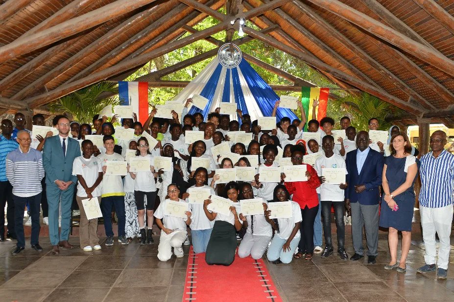 Cours Sainte Marie de Hann tweet media