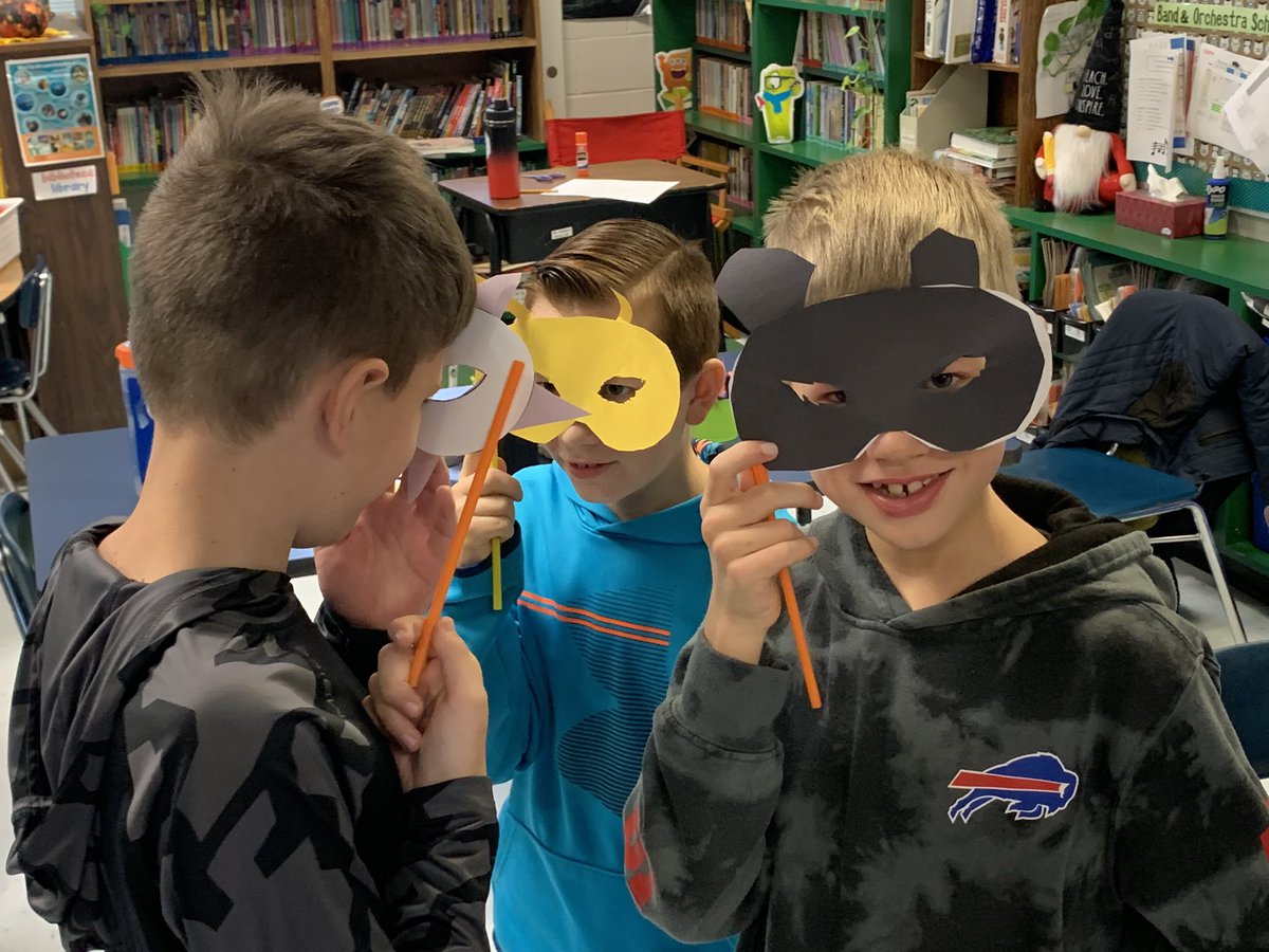 MrJacksonsWorld's tweet photo. Today for our first Book Club meeting we had a masquerade where we designed masks based on a character in our text then interacted/answered questions as if we were that character. #bookclub https://t.co/LiwkPSuu1d