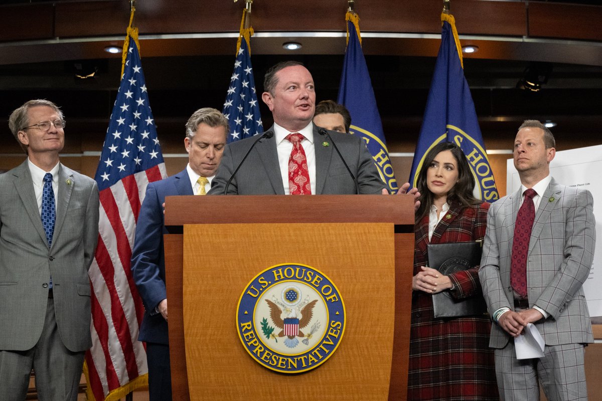 RepEricBurlison's tweet photo. UAP transparency is absolutely crucial. 

I'm proud to stand with colleagues from both sides, united in our pursuit of answers for the American people. 

We won't rest until the truth is finally revealed. https://t.co/GiqRF35Vb3