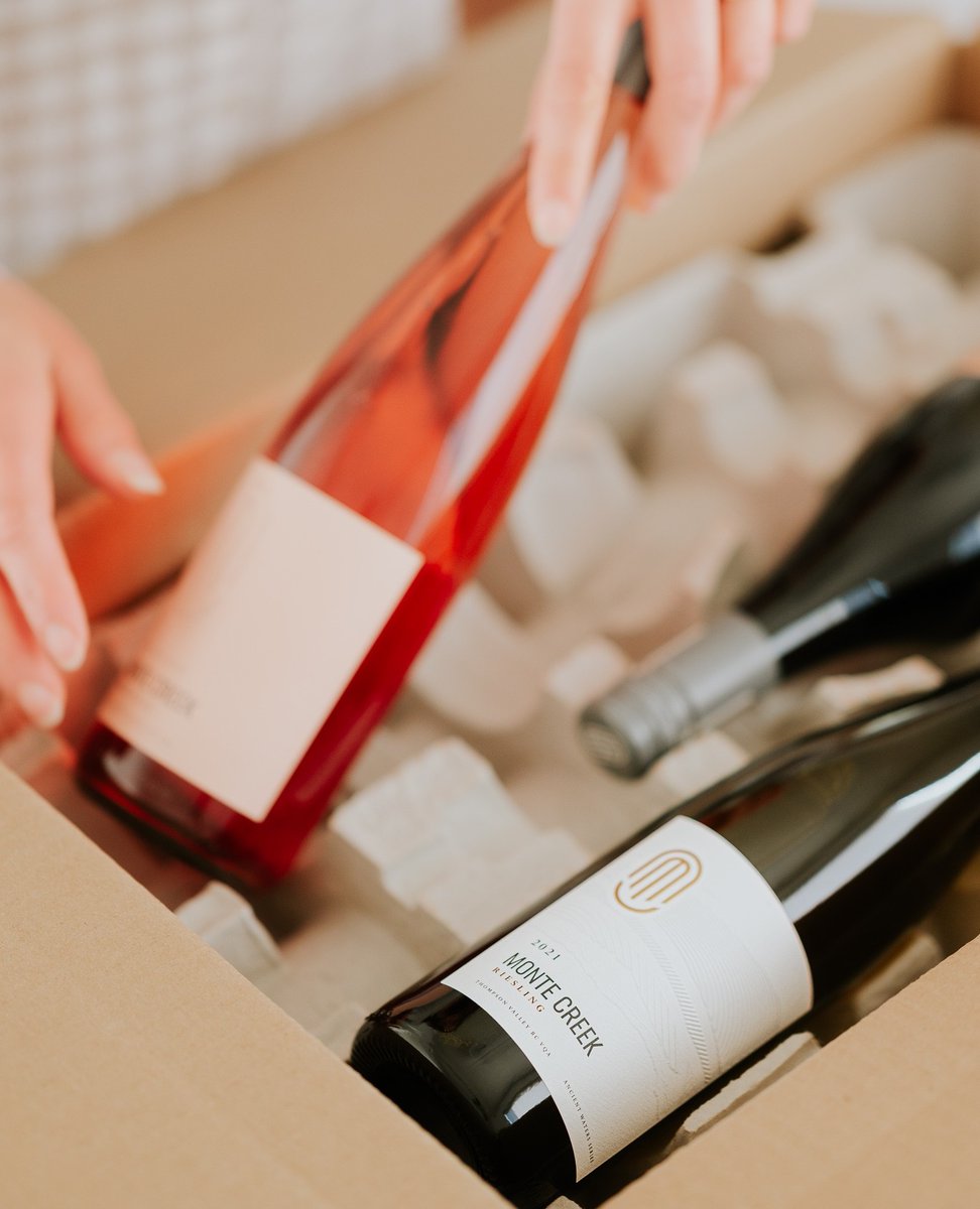 📣🚚 Holiday Shipping Reminder! 🍷🎁

To ensure your wine arrives in time for your holiday festivities, be sure to place your online orders by Dec. 7th for BC and Dec. 4th for the rest of Canada. 

Order now: montecreekwinery.com/our-wine/