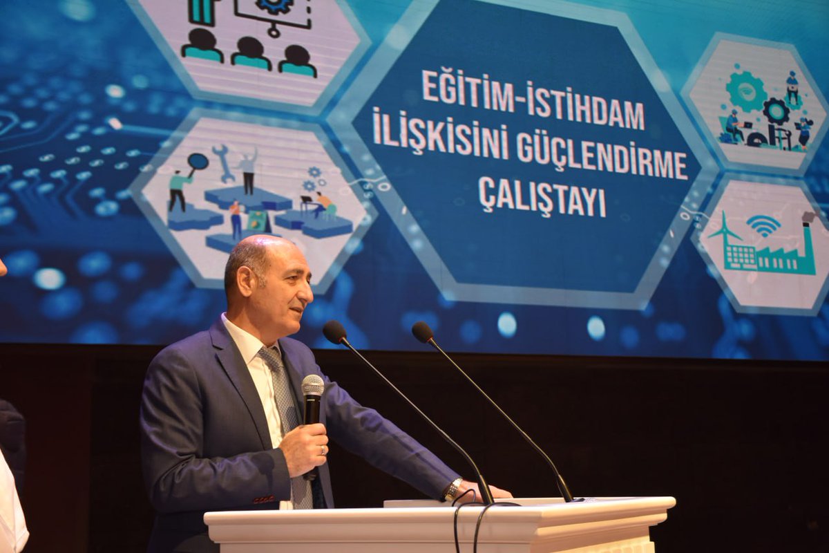 İl Millî Eğitim Müdürlüğümüz tarafından "Mesleki Eğitim ile Güçlü Gelecek" şiarıyla düzenlenen "Eğitim-İstihdam İlişkisini Güçlendirme Çalıştayı" yapılan kapanış programıyla sona erdi.

🔗batman.meb.gov.tr/www/egitim-ist…

<a href="/tcmeb/">Millî Eğitim Bakanlığı</a> <a href="/Yusuf__Tekin/">Yusuf Tekin</a> <a href="/batmanvaliligi/">Batman Valiliği</a> <a href="/MahmutKurtaran1/">Mahmut Kurtaran</a>