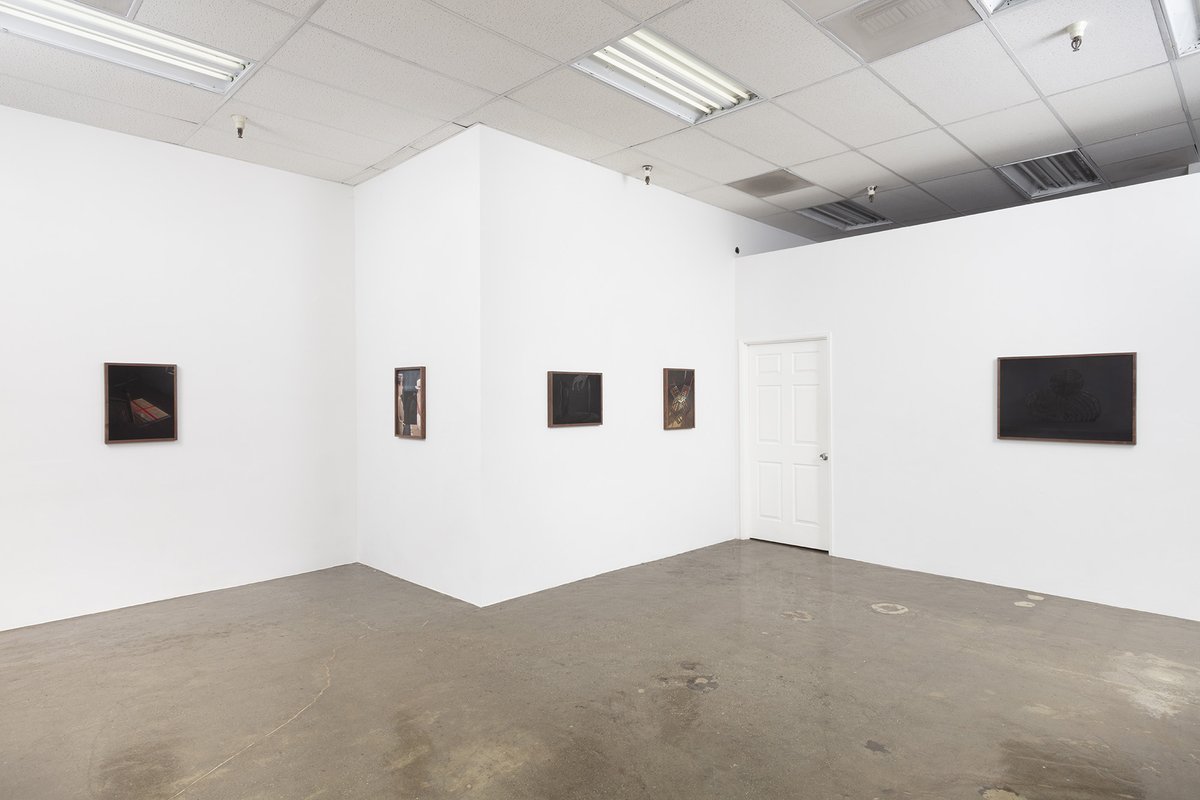 NoMoonLA's tweet photo. Alex Delapena 'Forth Passing Empty' on view until December 10th Thursdays - Saturdays 1 - 6PM
#nomoonla #thefulcrumpress https://t.co/WedEtrDUpH
