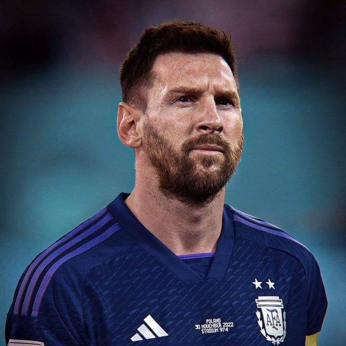 Messi called Jamie Carragher a donkey yet he named Messi as the greatest player of all time. Messi rejected 1 Billion offer from Al Hilal and yet Al Hilal fans are chanting his name. True definition of having streets 🐐