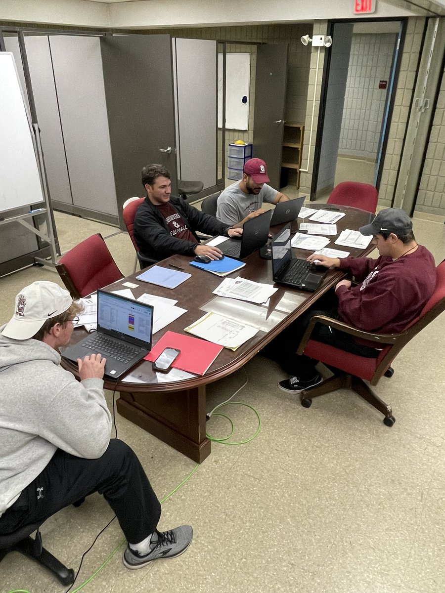 Official Offer Friday! @ConcordFootball Coaches hard at work looking for the next great Mountain Lions! 2024’s Mid Years and HS Student-Athletes drop that tape ⬇️ ⬇️ #CUonthemountain