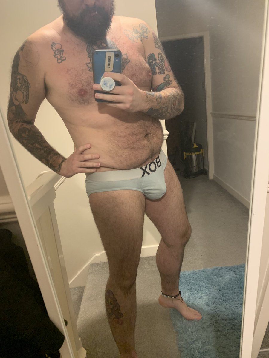 Thehairygeek88's tweet photo. Can’t beat a chunky, tattooed guy in some nice underwear….wait! That’s me 💁🏽 #bear #bearuk #cub #hairy #hairyuk #tattoo #tattooedmen #gay #gayuk #chunky #chunkymonkey #belly #men #menuk #f4f https://t.co/0rYvEIRvkq