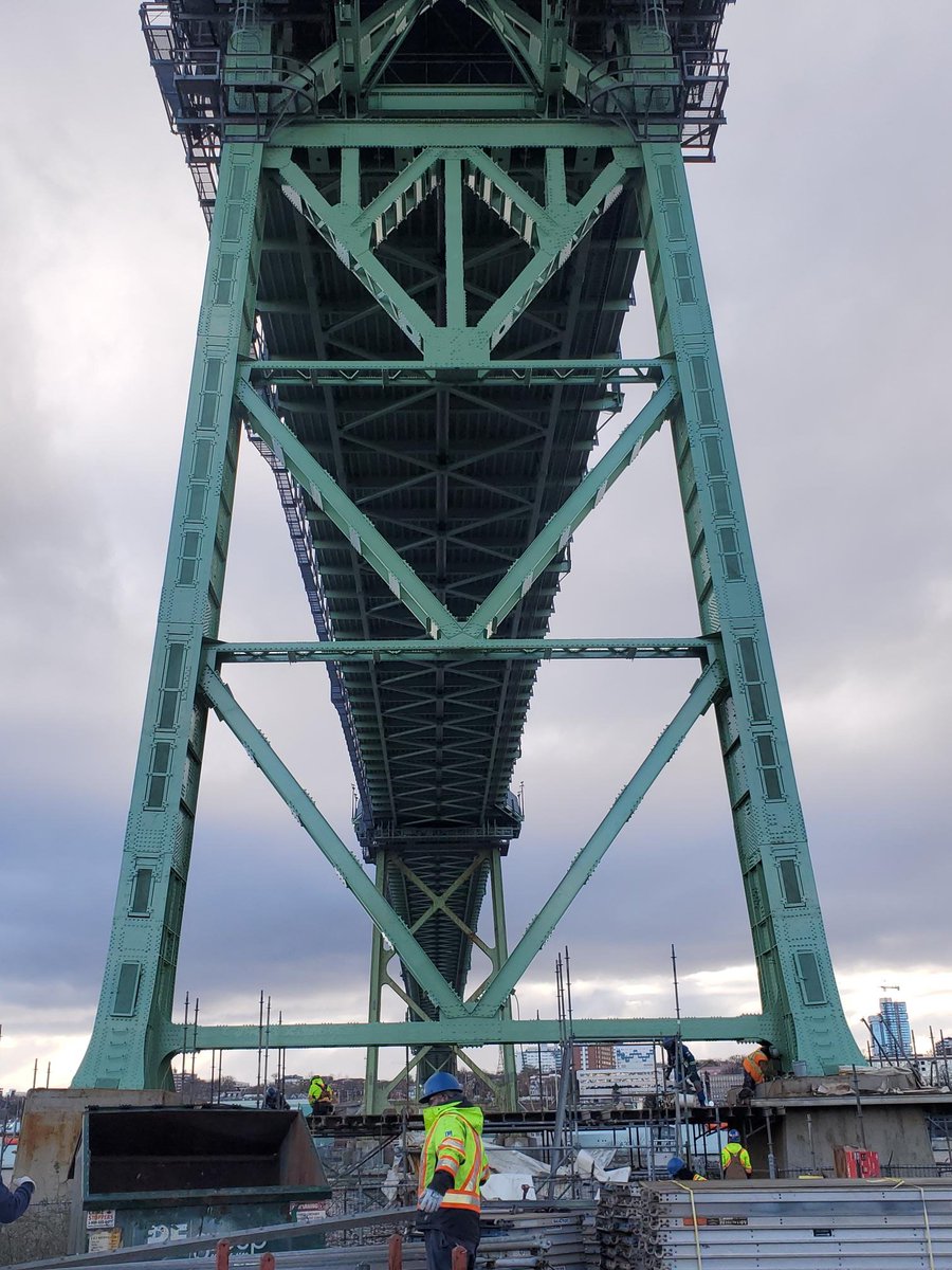 Some recent photos at MacDonald Bridge, we are in the final stages of this rehabilitation project for our friends at HHB

#MaridIndustries #integrityinsteel #steel #structuralsteel #steelconstruction #WeAreSteel