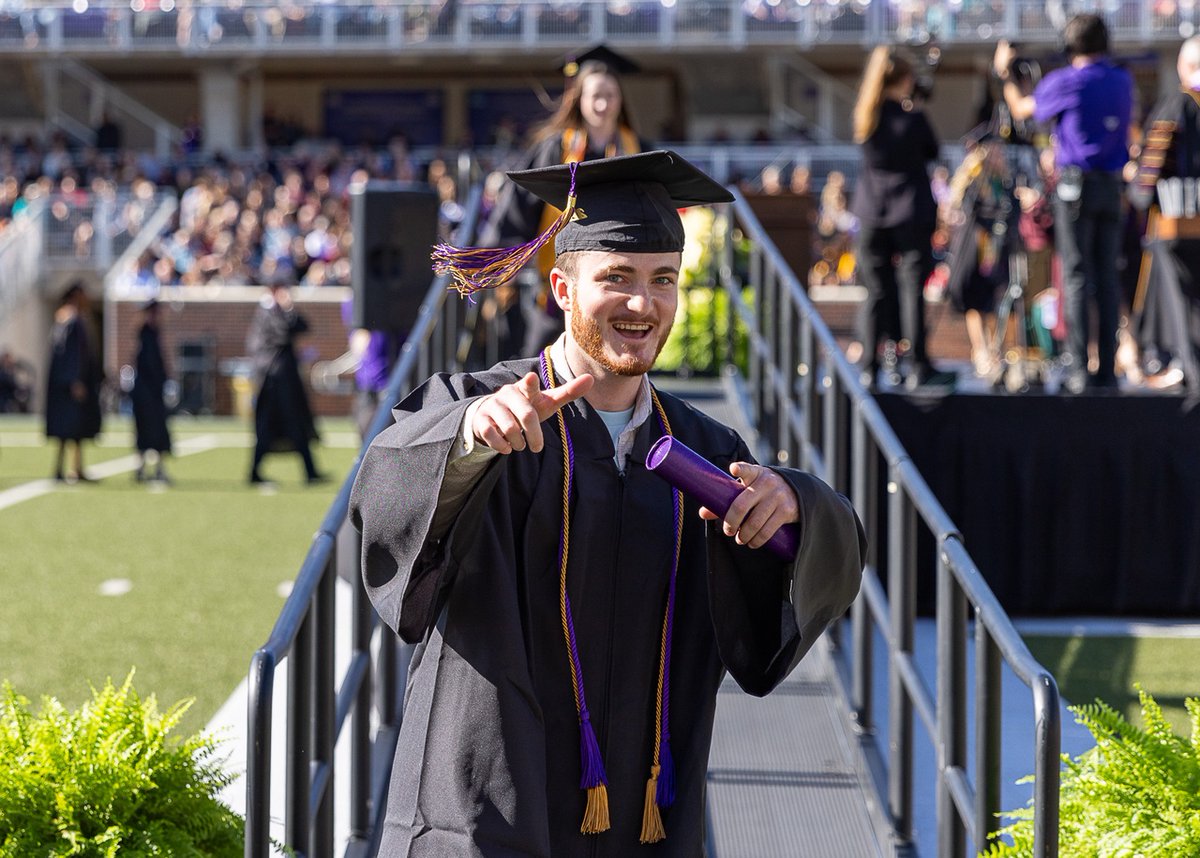 UMHB's tweet photo. Turning dreams into degrees! Congratulations to the Class of 2023! Wherever life takes you, know that your UMHB family is cheering you on! #UMHBGrad #CrusaderForever https://t.co/5rvKi5NCtz