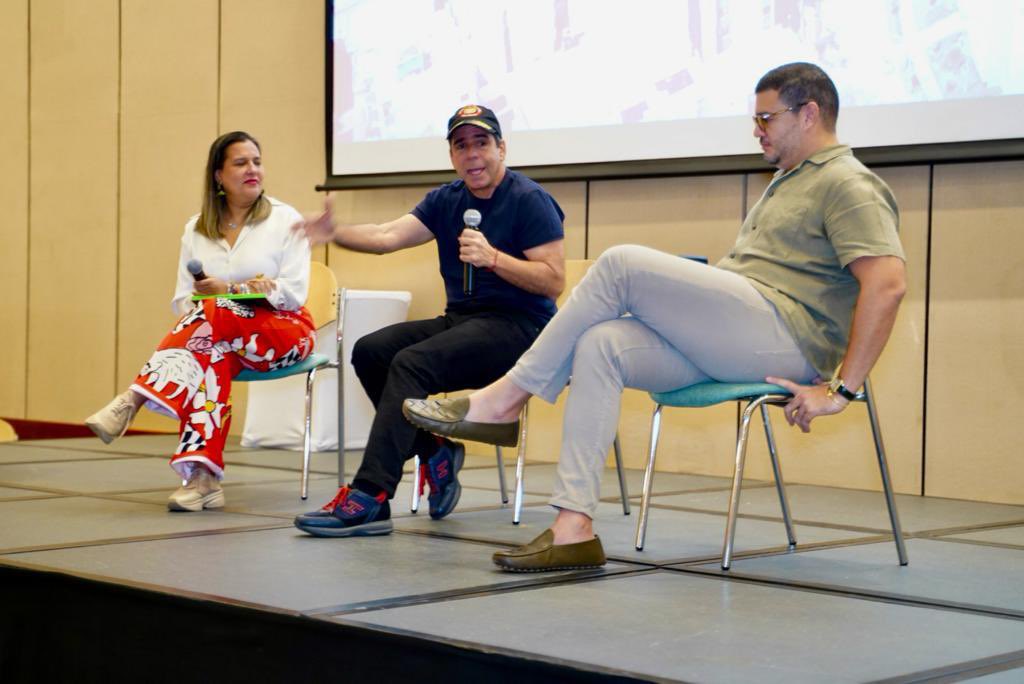 Asistimos al  #SeminarioDeBuenGobierno 🤝🏼 organizado por la <a href="/DrummondLtdCo/">Drummond Ltd. Colombia</a> con alcaldes y gobernadores electos del Cesar y Magdalena. Compartimos ayer en un taller y hoy en un conversatorio la experiencia de gestión pública en los últimos años en Barranquilla y el Atlántico.