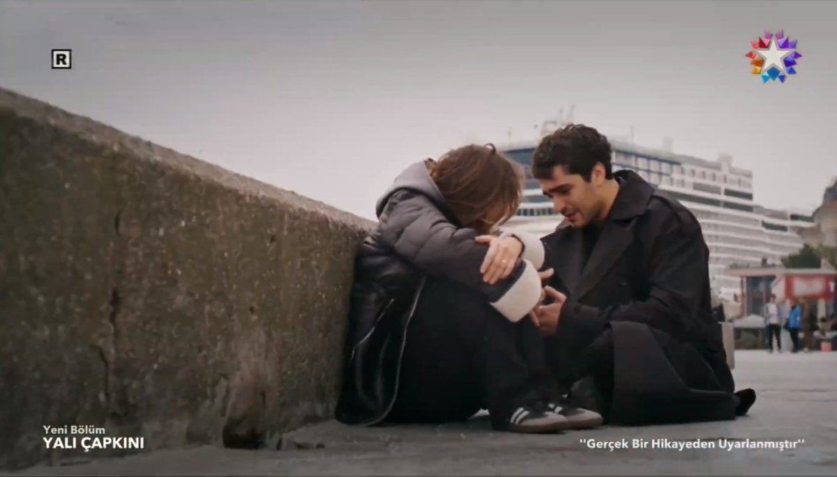 Fla_mingo___'s tweet photo. Çok geç 💔😩 #YaliÇapkini https://t.co/41pLz4TmYn