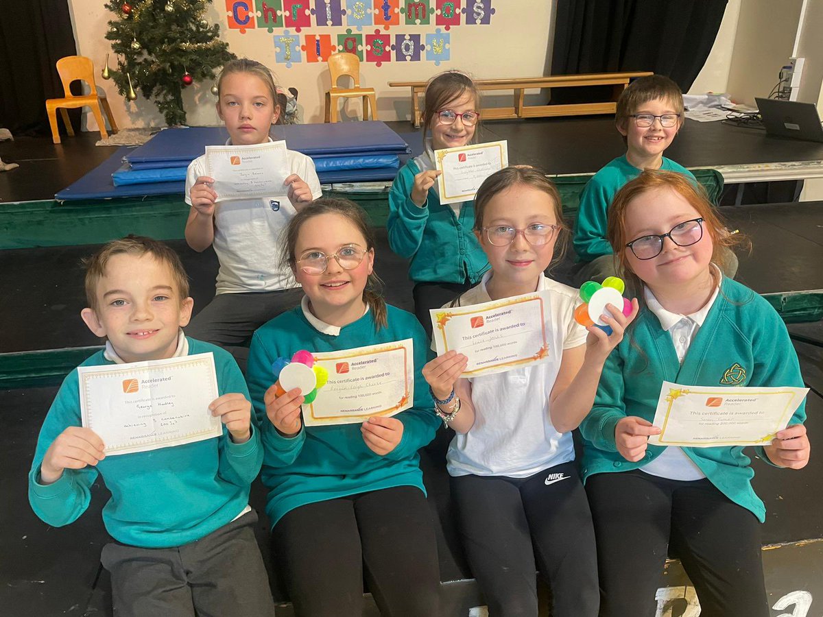 ALCroseheyworth's tweet photo. Here are our rewards for reading in Progression Step 2 and Progression Step 3. These learners understand that reading opens up the gateway to a whole new world. Keep it up!! https://t.co/VQOAamueYg