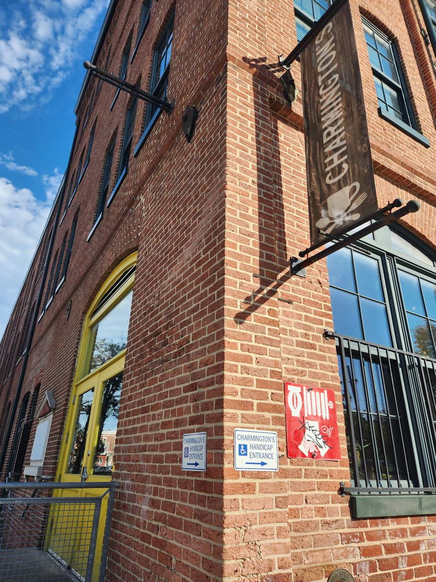 Charmington's tweet media