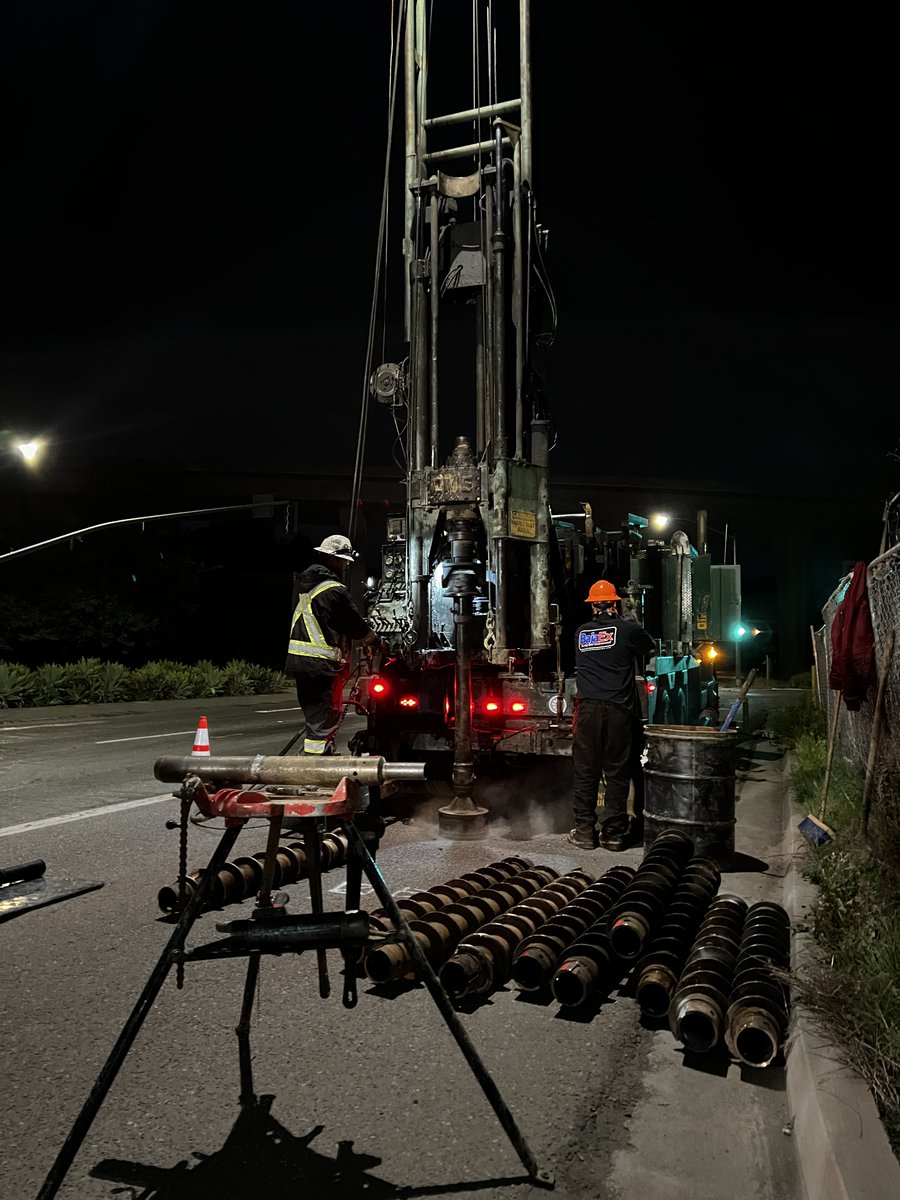 EastCountyAWP's tweet photo. HEADS UP: Expect overnight construction on Mission Gorge Road near State Route 52 for four nights from Monday, December 4 through Thursday, December 7 from 9 pm to 5 am. Impacts include the closure of the Eastbound #StateRoute52 off-ramp at Mission Gorge Road from 9 pm to 5 am. https://t.co/i1aSg1tGJF