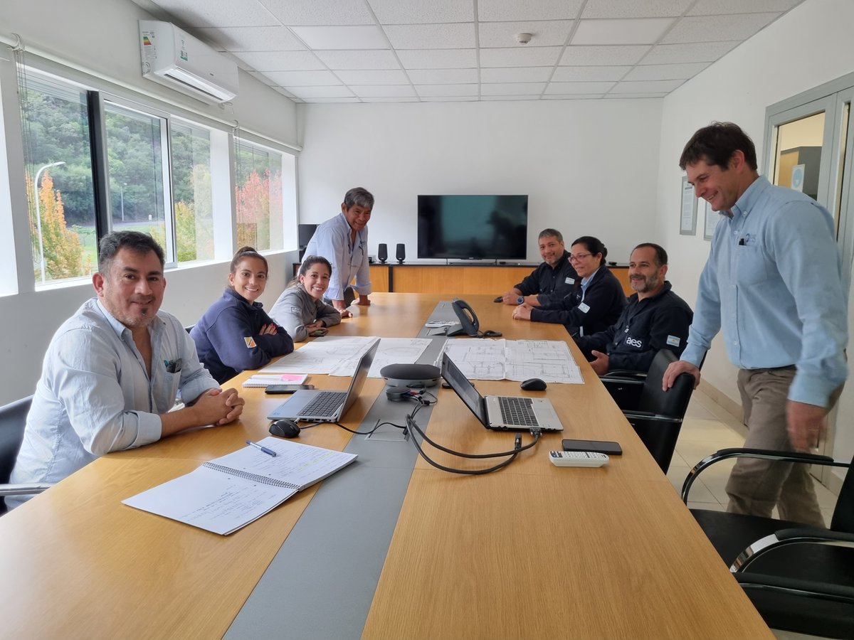 AES_Arg's tweet photo. Hoy, 01 de diciembre, celebramos el 28° Aniversario del inicio de operaciones de las centrales #hidroeléctricas #CabraCorral, #ElTunal y Dique Compensador Peñas Blancas.
¡Felicitamos a nuestros colaboradores y colaboradoras por su esfuerzo! 🥳
#Todosjuntos #Hayequipo #Energía https://t.co/hKTLhQF3tP