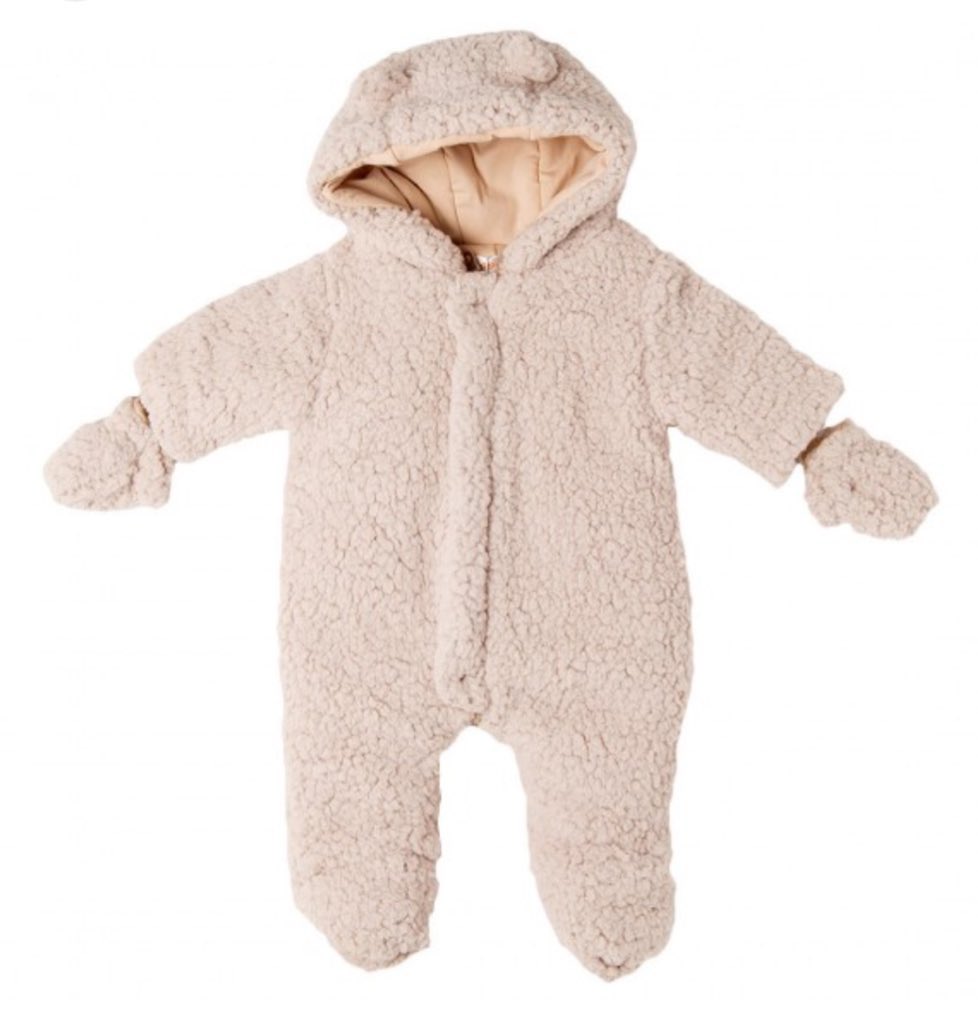 pipochochitos's tweet photo. ¿BANDA QUÉ ME RECOMIENDAN PARA EL FRÍO 🥶 
Un chaquetón o un mameluco ? https://t.co/lC957UIUGa