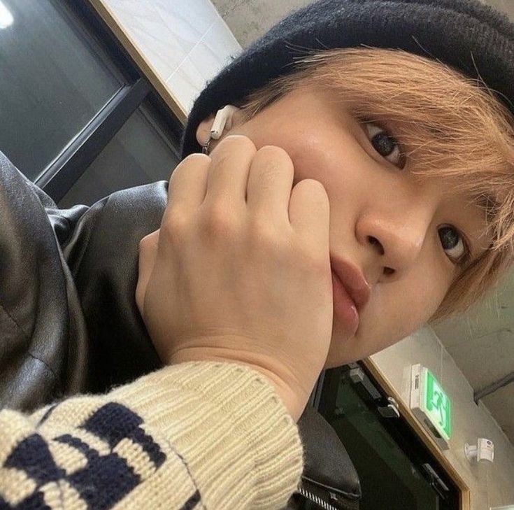 ccsoftkittens's tweet photo. 🩰      ¿ᥴ᥆m᥆ һᥲᥴᥱr r᥆ᥣᥣ᥆s ძᥱ ᥴᥲᥒᥱᥣᥲ?             𝐑eceta             
─    By 🐰 https://t.co/6l92UVm3Uy