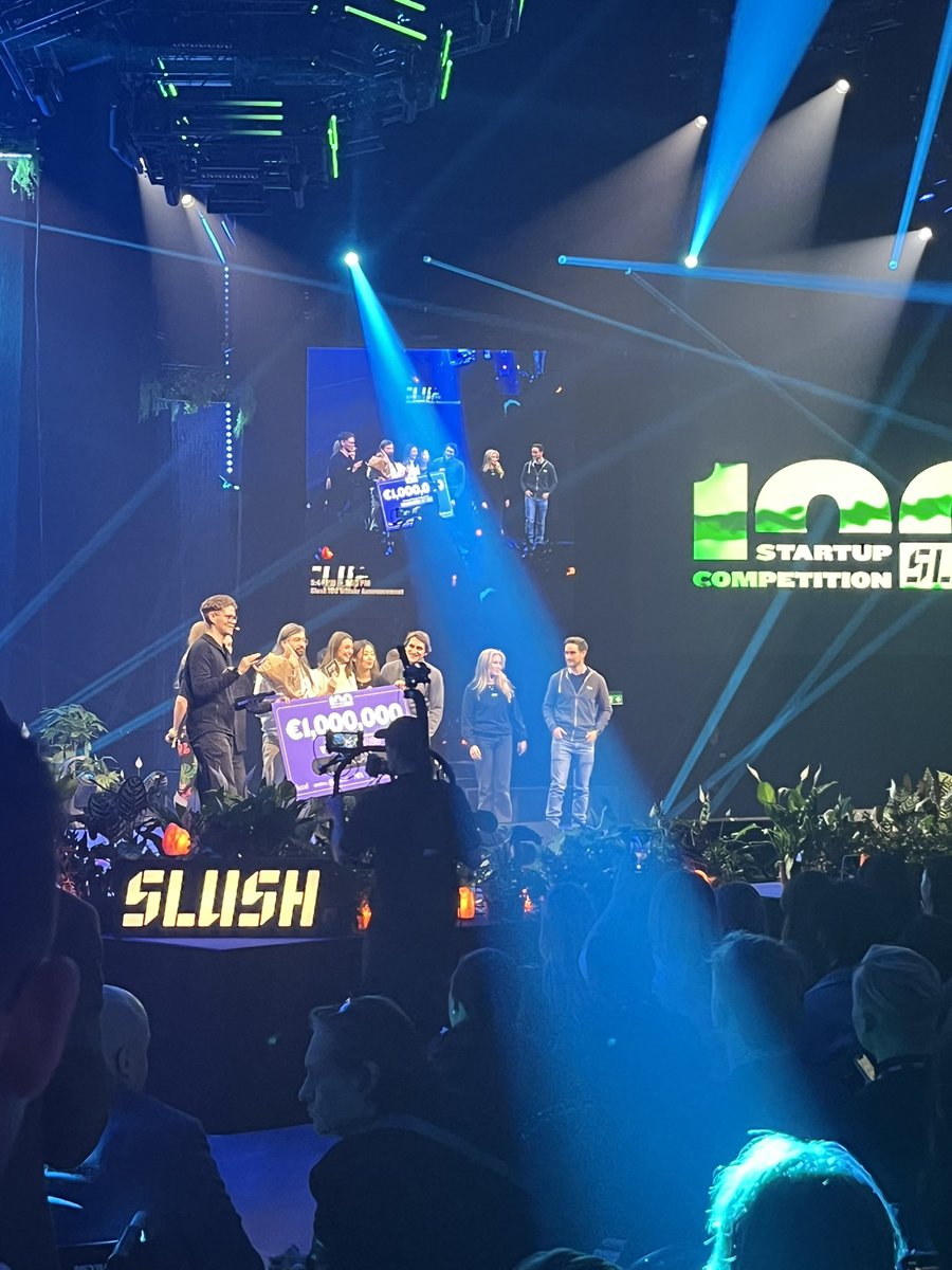 ryusukefuda's tweet photo. ヘルシンキ出張！
#SLUSH2023 https://t.co/APhGg2ByPa