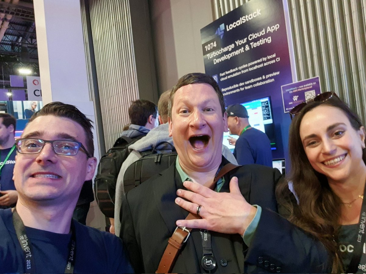 It's a wrap. #reinvent2023 was a big success and huge fun! Nobody can express it better in a picture than our friend @QuinnyPig - thanks for stopping by our booth!