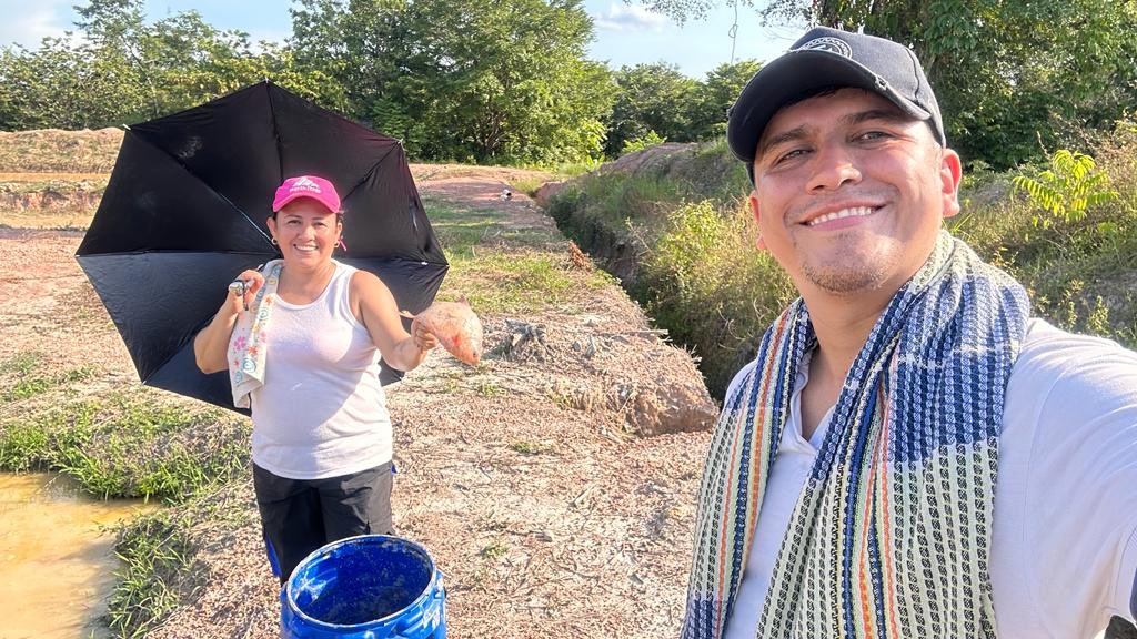 ARNColombia's tweet image. 🗣️Además, se realizó la socialización🧑🏻‍💻 de la estrategia de sostenibilidad, que consiste en el fortalecimiento de proyectos colectivos👨🏻👩🏽‍🦱🧑🏾‍🦱👩🏼, individuales asociativos e iniciativas autogestionadas🫂👥.