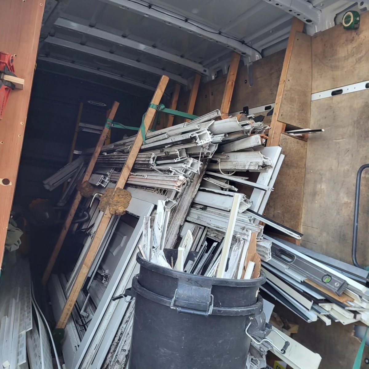 Alpine_Glass's tweet photo. What a working week ... aresults were worth the hard work and freezing conditions

💚❄️💚❄️💚  

#love #glass #glazing #windows #doors #conservatories #bradford #WestYorkshire #yorkshire
#van #vanlife #upvcdoorsandwindows #upvc #recycle #recycling https://t.co/4zdvnFDDz4