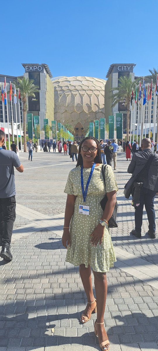 Thisischero's tweet image. Day 1 at COP28:
 Developing countries urgently need a minimum of $100 billion for loss and damage. The pledged $400 million from developed countries is a mere drop in the ocean. We must prioritize and mobilize more financial support to address the climate crisis. #COP28