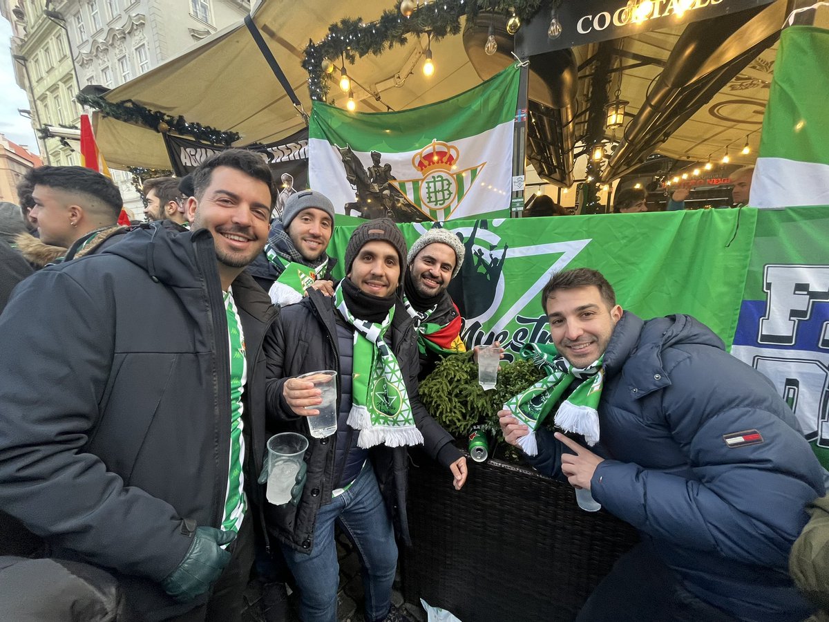 pbalonuestro's tweet photo. No pudimos traernos los 3 puntos pero sumamos otro desplazamiento de la PEÑA BÉTICA A LO NUESTRO apoyando al Real Betis Balompié  

🟢⚪️🇨🇿 https://t.co/pSVABHVpK6