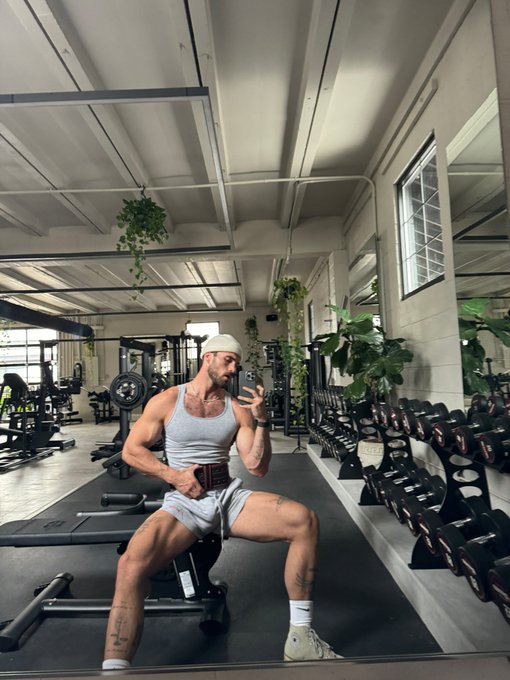 officially bulking season https://t.co/aob5MSi5Gh