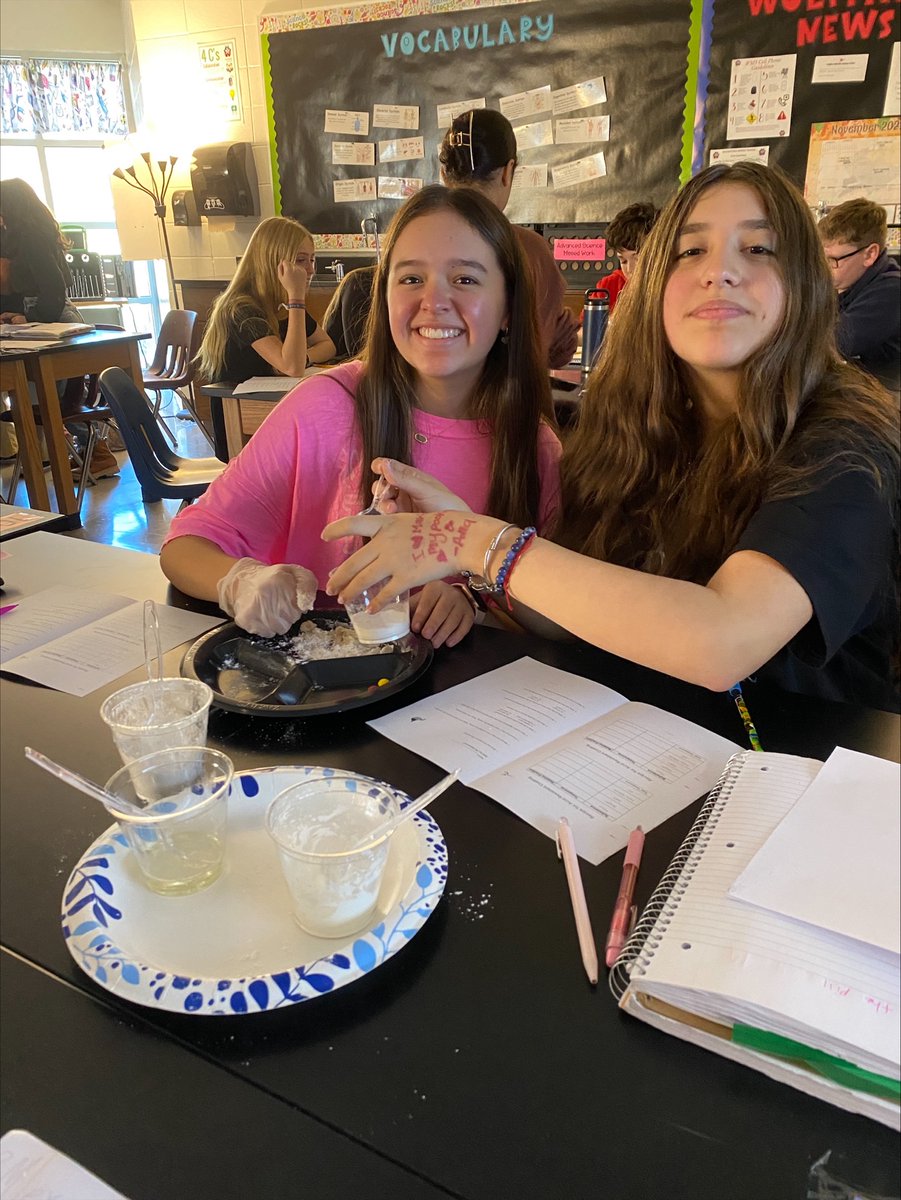 Lisa Darrow tweet media