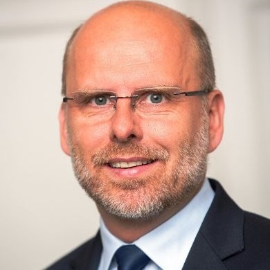 IR_Club's tweet photo. #IRkarriere: Nach 17 Jahren als hochdekorierter IR-Chef bei Aixtron wechselt Guido Pickert (54) zum Jahresanfang zu Gerresheimer, um dort die IR-Leitung zu übernehmen. https://t.co/35snt8HfrI #irclub https://t.co/DtIkDFwCWY