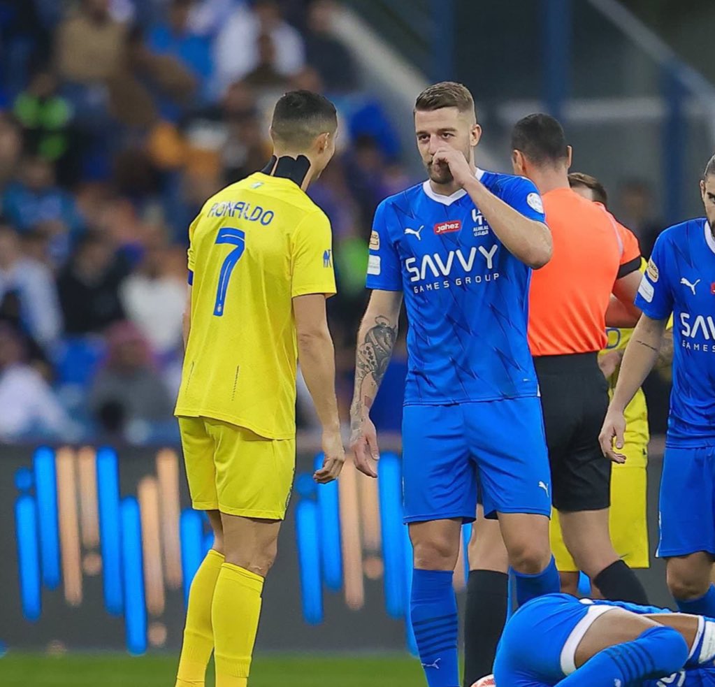 🚨 نهاية قمة الدوري السعودي العالمي بين #الهلال و #النصر بفوز الهلال بنتيجة 3-0